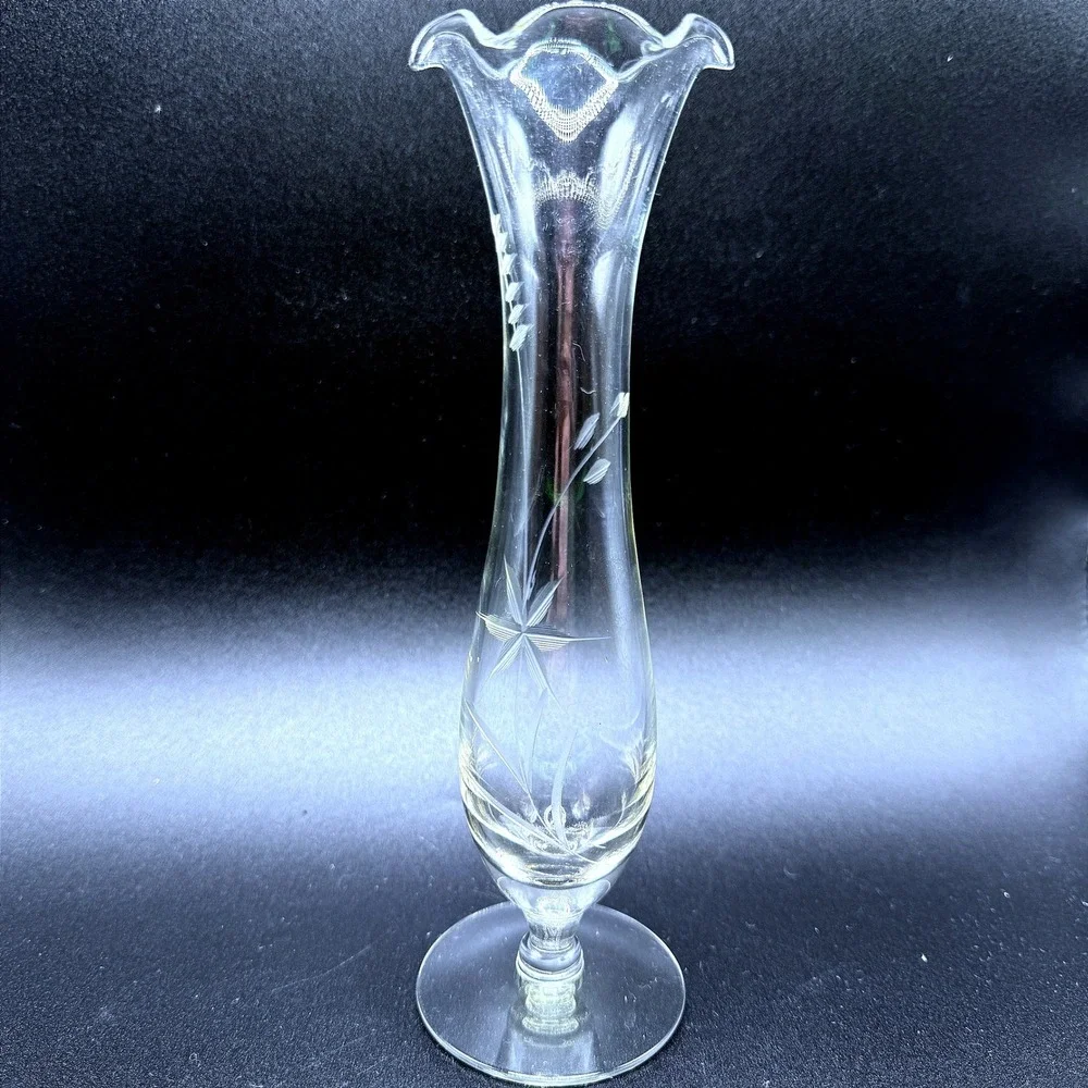 Vintage Etched Crystal Bud Vase Ruffled‎ Rim Pedestal Foot Floral Starburst